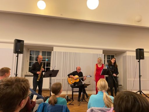 Voice & Sax & Guitar